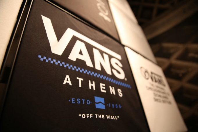 vans in annapolis mall
