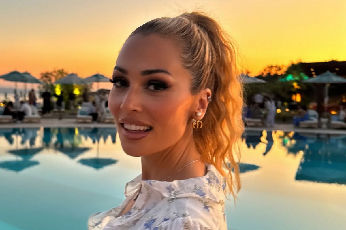 Ελένη Βουλγαράκη: Σταματάει το ραδιόφωνο για να βρίσκεται δίπλα στον Φώτη Ιωαννίδη στην Πορτογαλία