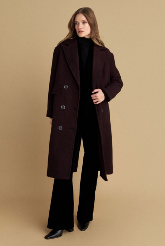 Μακρύ πανωφόρι με κουμπιά